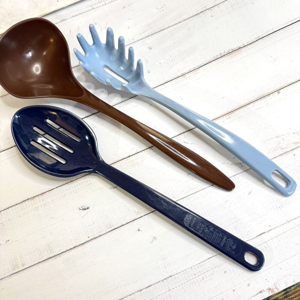 Lot of 3 Vtg Melamine Serving Utensils Blue Spoon Pasta Fork Brown Rosti Ladle